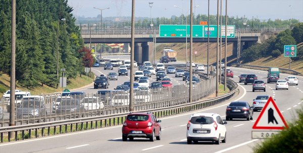 a Oyunu kullanan tatil yoluna düştü
