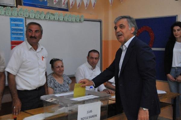 d Abdullah Gül oyunu kullandı