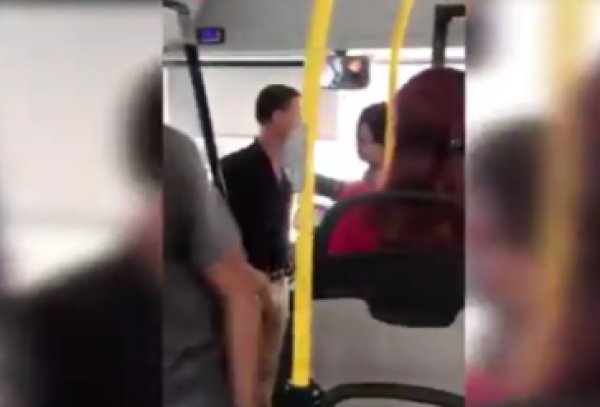 Hatay'da otobüs şoföründen seçim jesti