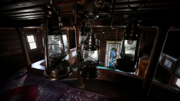 Bursa'nın çivisiz camisi asırlara meydan okuyor