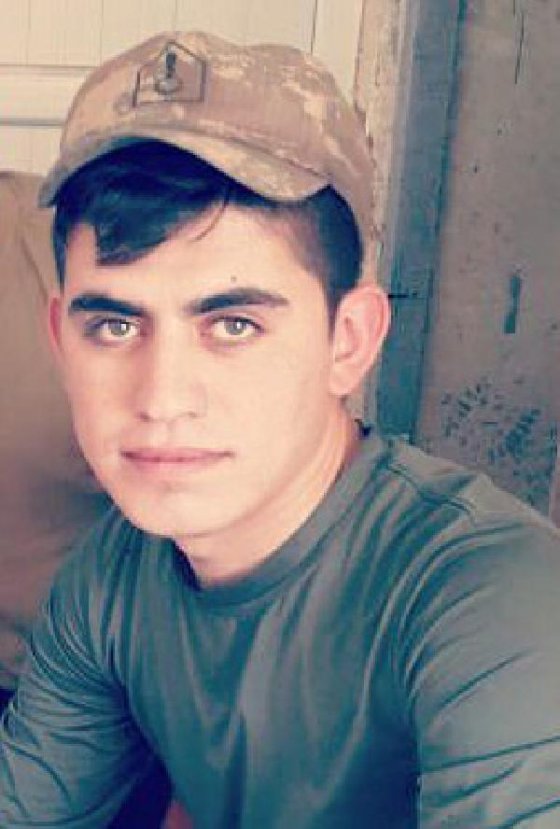 d Suriye'de teröristlerle çatışma: 1 şehit, 5 asker yaralı