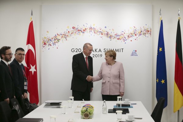a Cumhurbaşkanı Erdoğan, Merkel ile görüştü