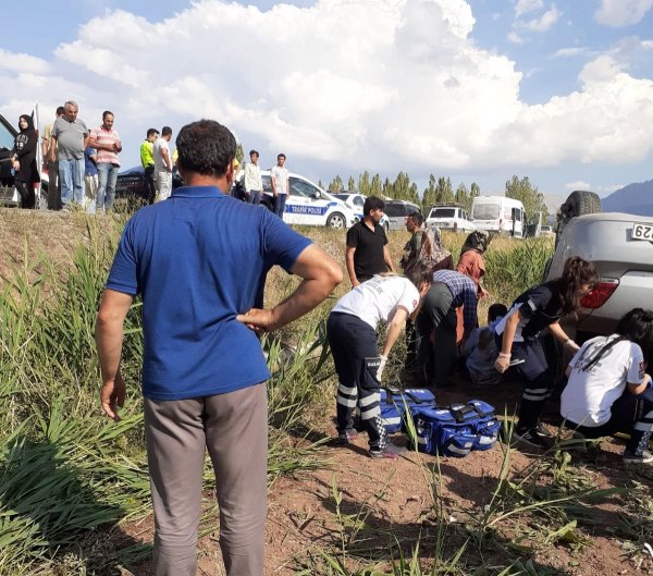 i Erzincan’da trafik kazası: 4 yaralı