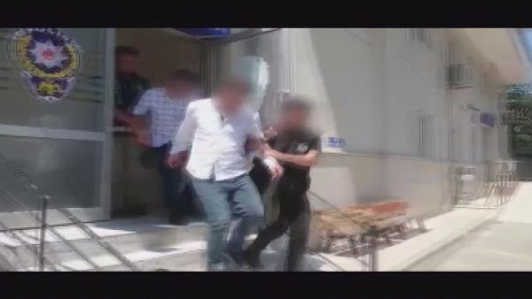 Kadınları gasbeden sahte polisler yakalandı