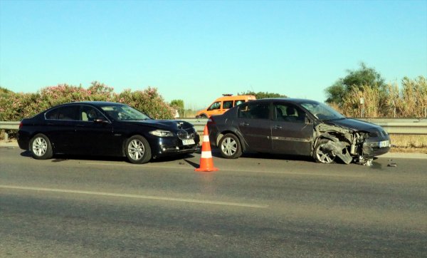 Yere saçılan kasalarını toplamak isterken canından oldu