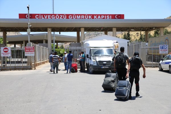 Suriyelilerin ülkelerine dönüşü sürüyor