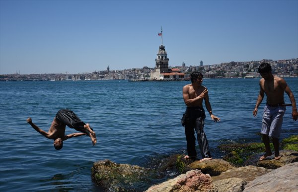 Suriyelilerin ülkelerine dönüşü sürüyor
