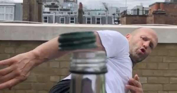 Sosyal medyanın yeni akımı: Şişe kapağı