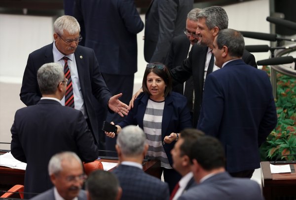 Meclis'te HDP-İyi Parti gerilimi