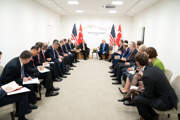 Erdoğan-Trump görüşmesinde tartışılan not tutma karesi