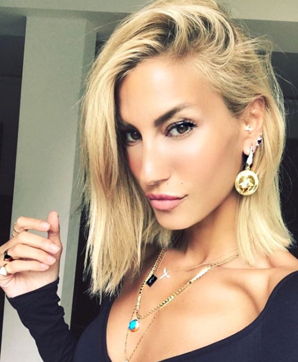 Çağla Şıkel kendini anlattı