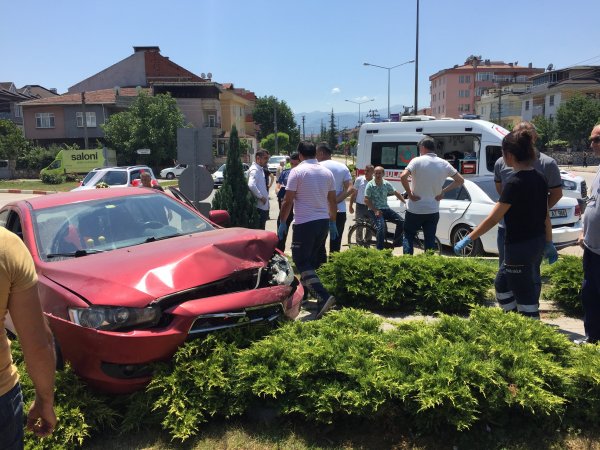 Bursa'da ölüm kavşağına tepki büyüdü: 1 kaza daha oldu