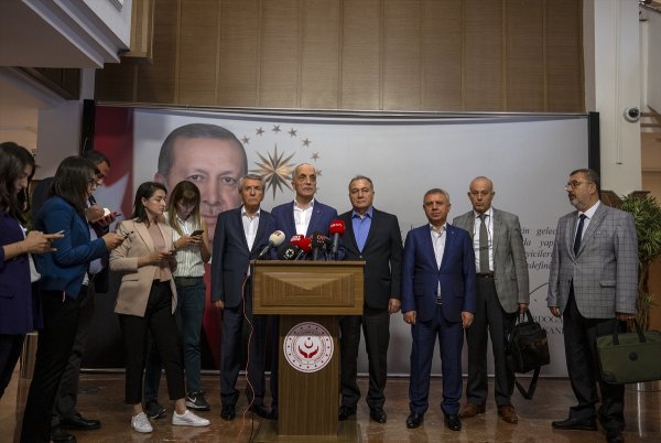 a Kamu işçisinin zam pazarlığı