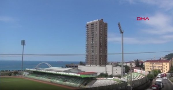 Giresun silüetini bozan 23 katlı bina