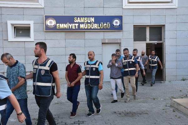 Tahliye sözü verip rüşvet alan 10 kişi yakalandı