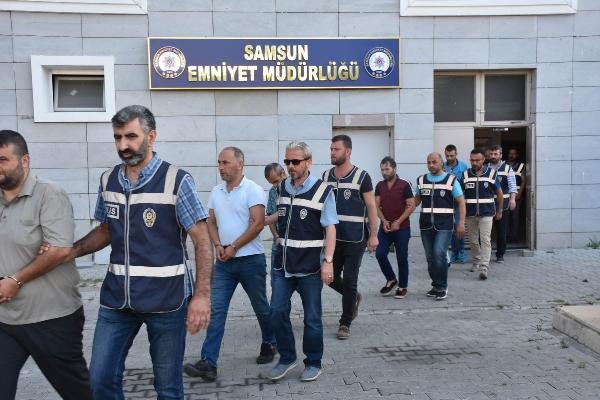 Tahliye sözü verip rüşvet alan 10 kişi yakalandı