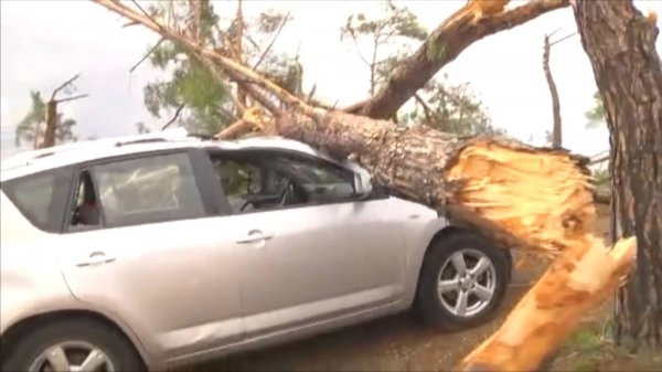 Yunanistan'da fırtına: 7 ölü, 120 yaralı
