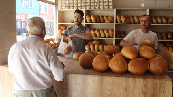 i İstanbul'da fırıncılar ekmeğe zam istedi
