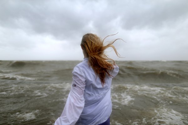 ABD'deki Barry Kasırgası yaşamı durdurdu