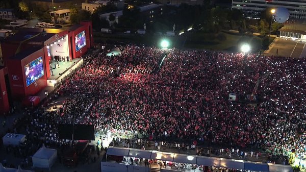 Millet 15 Temmuz anmasına akın etti