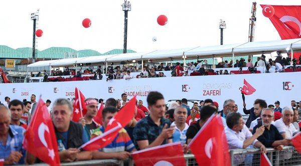 Millet 15 Temmuz anmasına akın etti