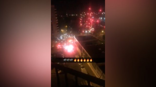 Fransa'da polislere havai fişekli saldırı