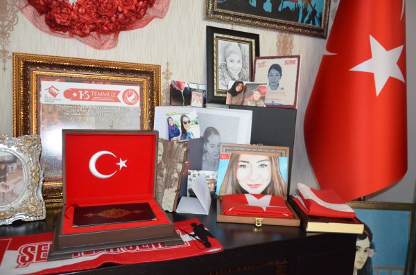 İ 15 Temmuz şehidinin odası ilk günkü gibi duruyor