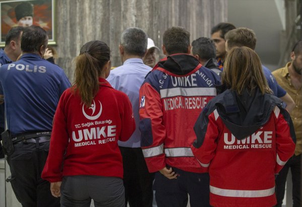 Kız öğrenci yurdunda 9 öğrenci biber gazından etkilendi