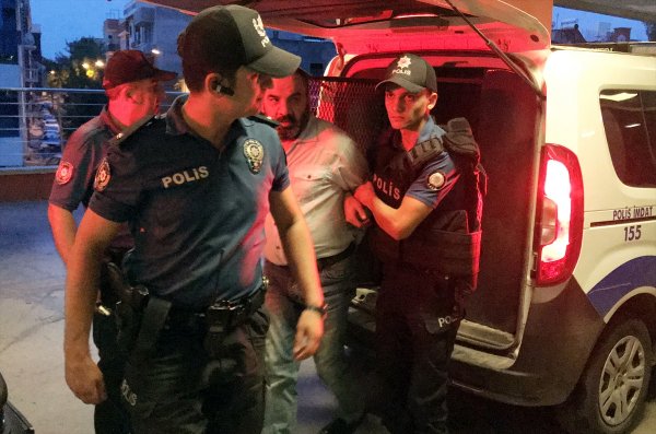 a Cinayet zanlısı 3 yıl sonra İzmir'de yakalandı