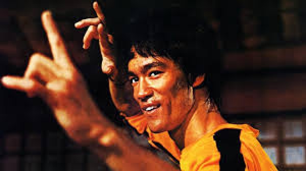 Bruce Lee kimdir? biyografisi Bruce Lee kimdir? biyografisi b