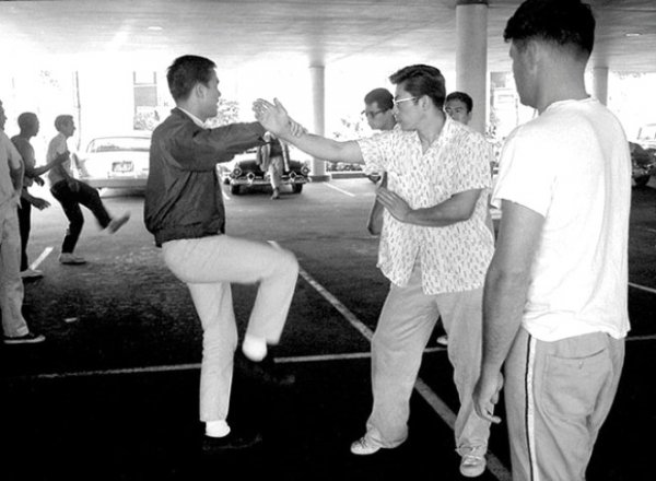 Bruce Lee kimdir? biyografisi Bruce Lee kimdir? biyografisi