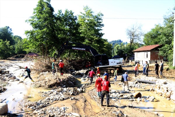 a Düzce'deki selde 2 ölü 5 kayıp