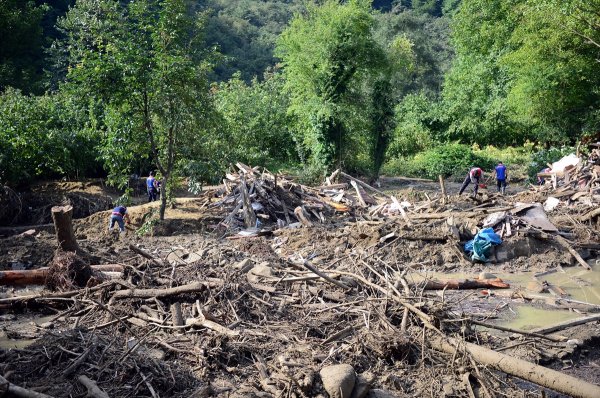 a Düzce'deki selde 2 ölü 5 kayıp