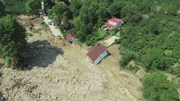 a Düzce'deki selde 2 ölü 5 kayıp