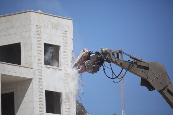 İsrail güçleri Doğu Kudüs'te yıkıma başladı