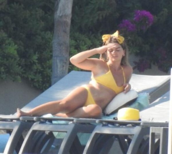 Pelin Karahan plaja indi