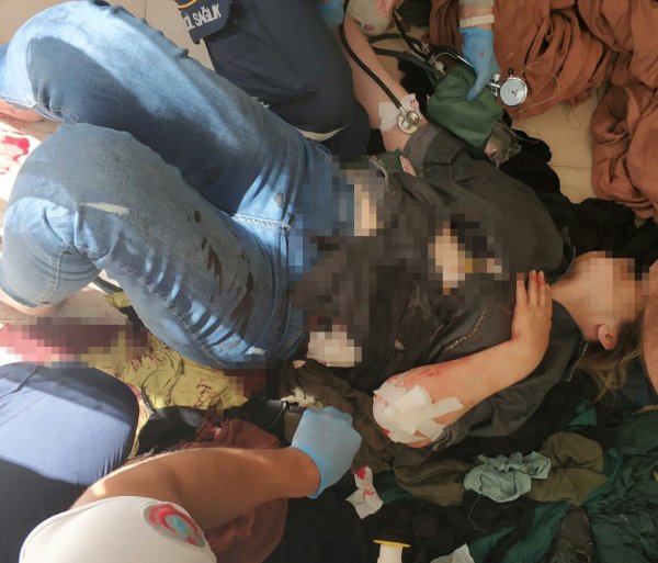 i Bursa'da bir adam hem sevgilisini hem kendisini bıçakladı