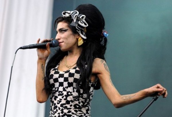 Amy Winehouse kimdir? biyografisi