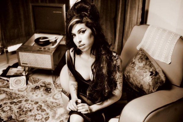 Amy Winehouse kimdir? biyografisi