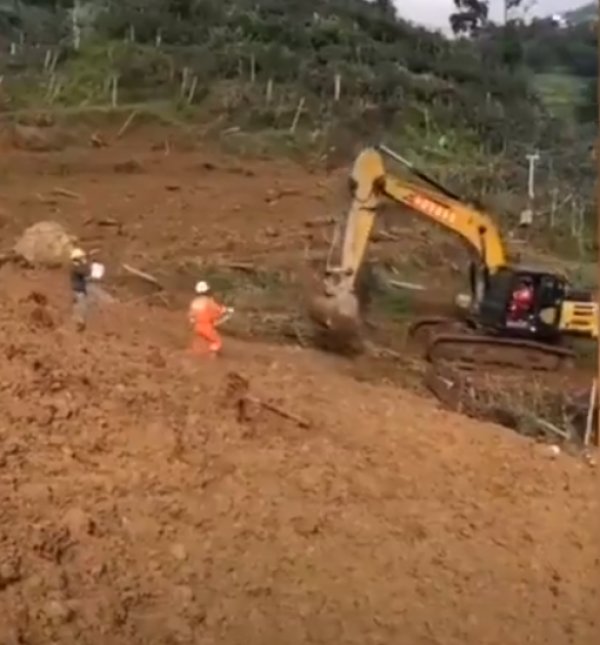 Çin'de heyelan: 11 ölü