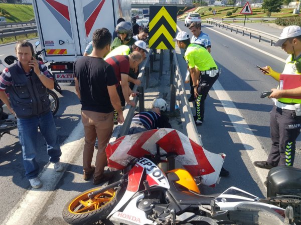 İstanbul'da kaza yapan motosikletliye sürpriz ilk yardım