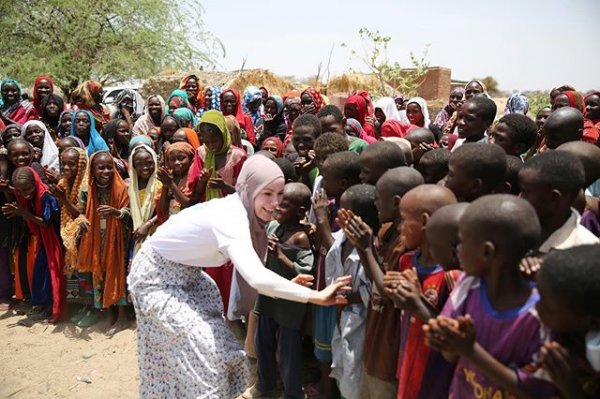 Gamze Özçelik Kamerun'da