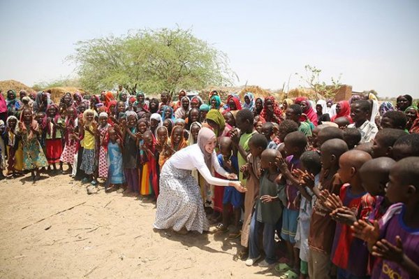 Gamze Özçelik Kamerun'da