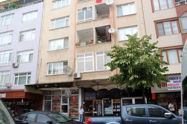 i Yalova'da 1,5 yaşındaki çocuk üçüncü kattan düştü