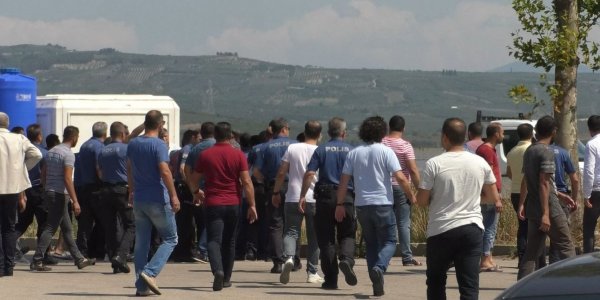 Bursa’da boşanmak isteyen çiftin aileleri birbirine girdi