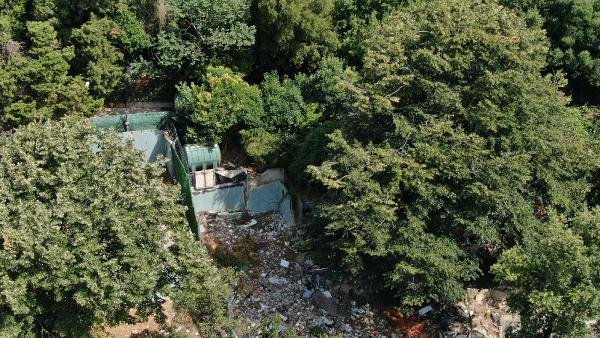 Adnan Oktar'ın malikanesi moloz yığınına döndü