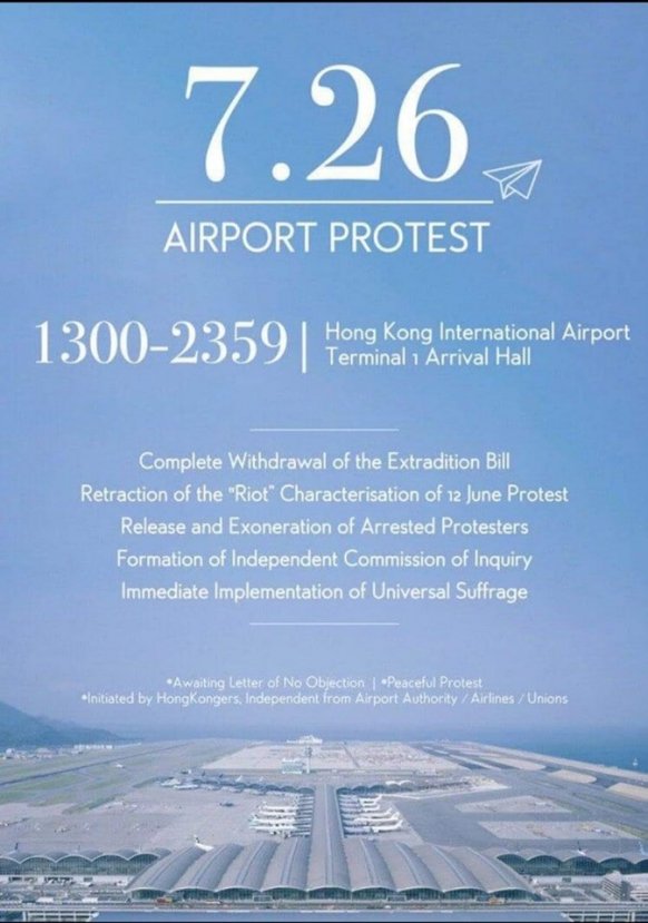 Hong Kong'da protestolar havaalanına sıçradı