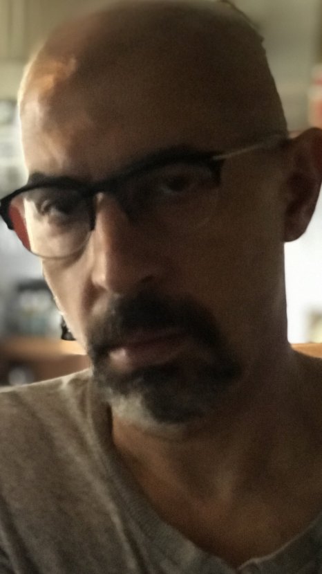 Okan Bayülgen'in yeni imajı