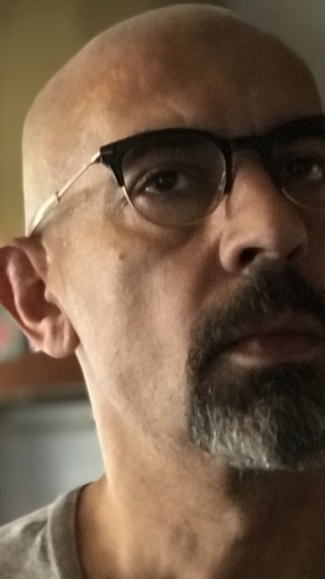 Okan Bayülgen'in yeni imajı