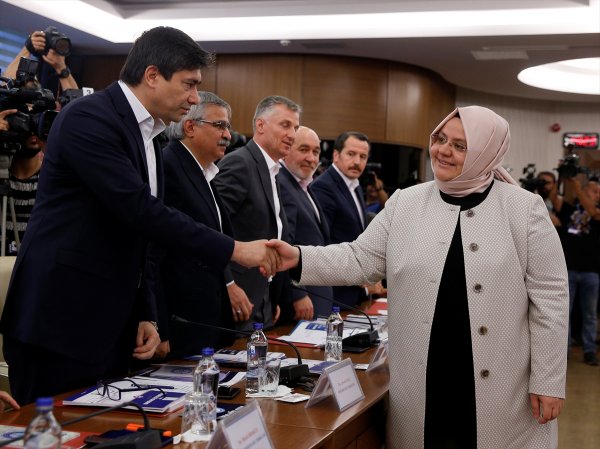 a Memur ve memur emeklilerinin zam pazarlığı başladı